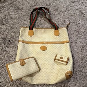 Vintage 80s 90s y2k Gucci beige cream tote bag with cosmetic key pouch